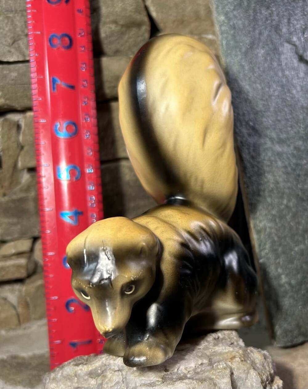 Enesco Vintage Sweet Shy Little Stinker of a Skunk Ceramic Figurine READ